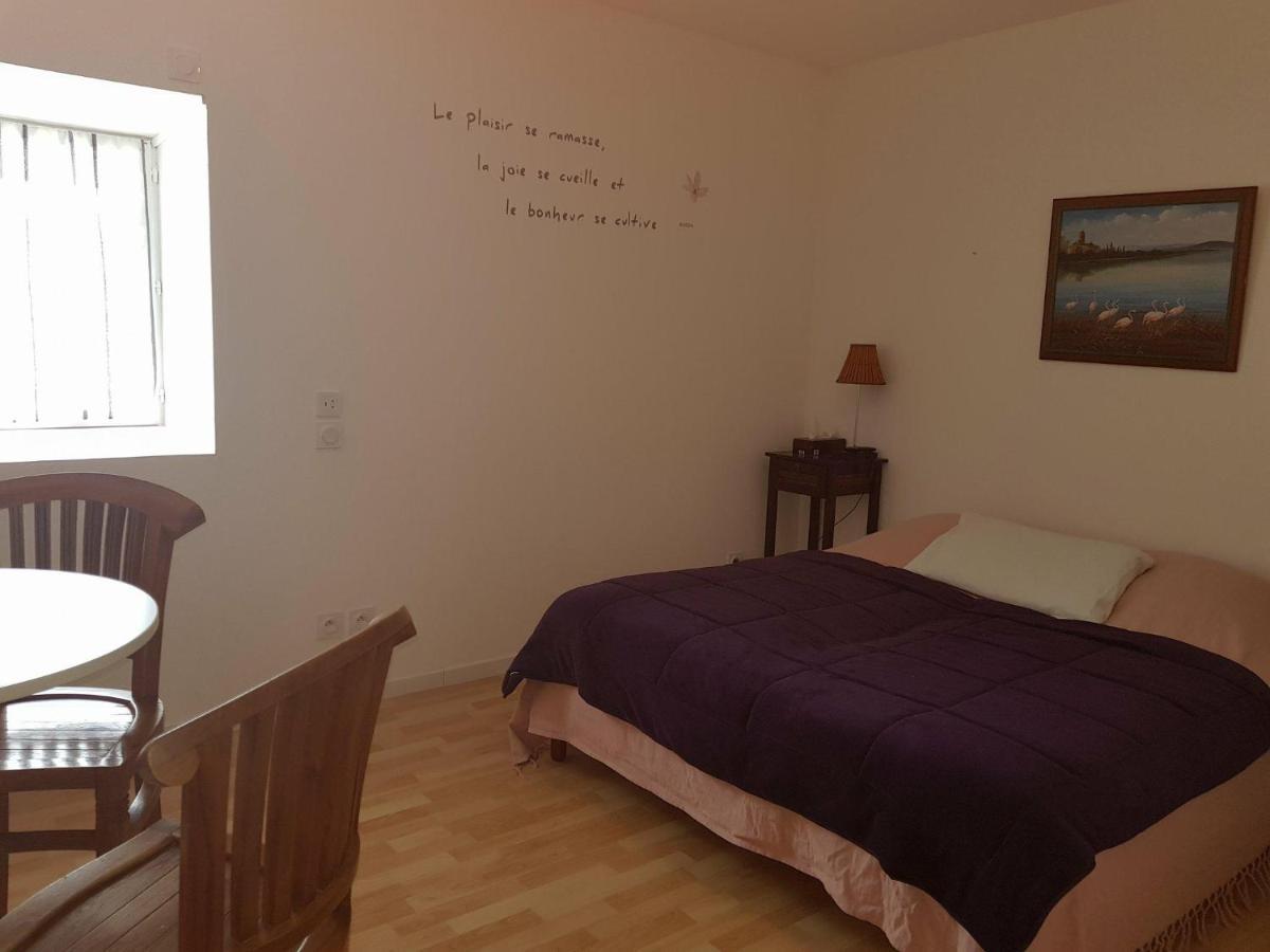 Les Essarts  Chez Val Et Fred 85 B&B 외부 사진